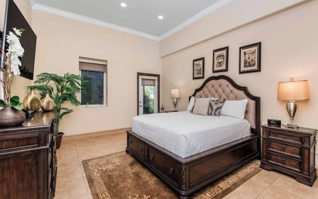 Robmar Mansion - Beverly Hills Mediterranean Estate With Pool & Sport Court