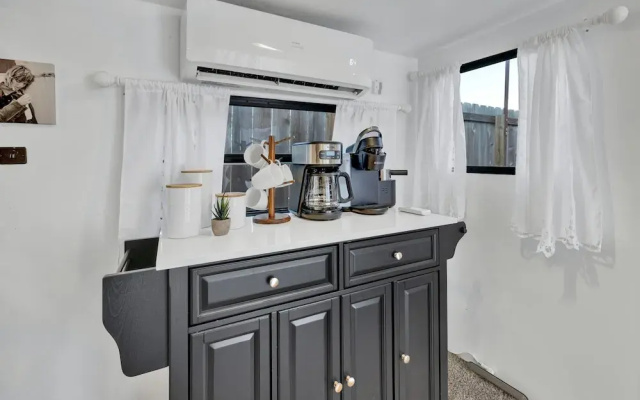 Lucinda Luxury RV With Hot Tub
