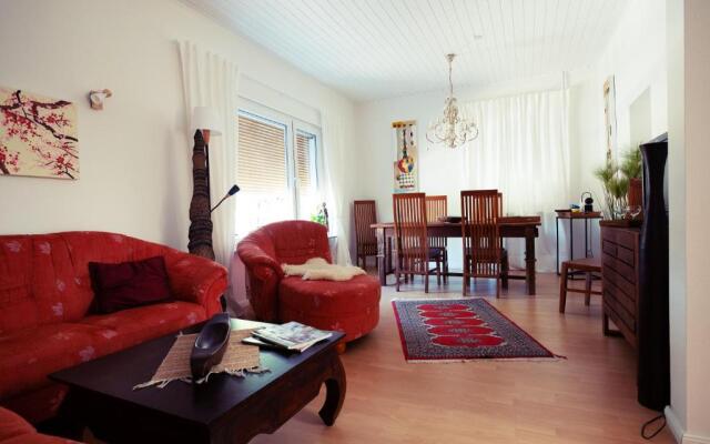 Tektona "Bed & Breakfast"