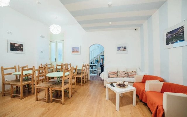 SwissPorto Guest House