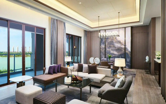 Crowne Plaza Wuxi Lake View