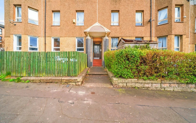 Cosy and Bright 3-Bedroom Flat