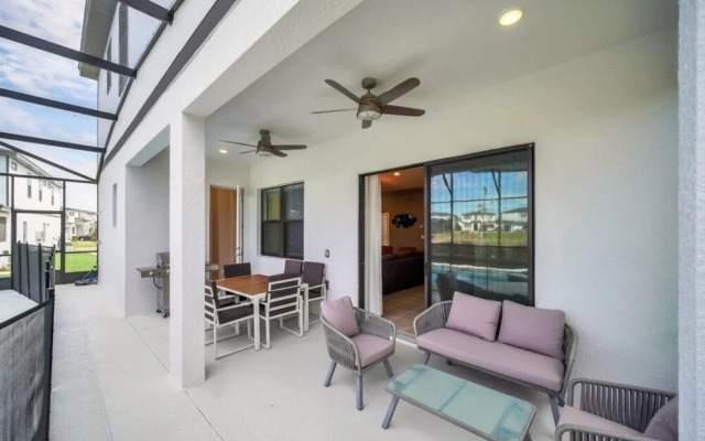 5890High 12 Bedroom Villa