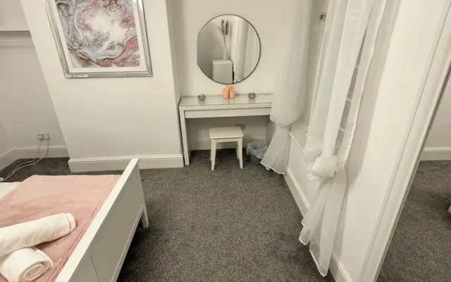Kitty Cottage