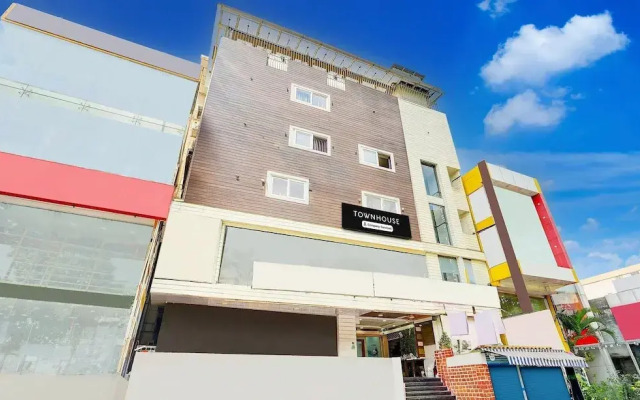 Stylish Stays at MG Road Near Commercial Street