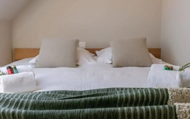 Centrally Located Apartment With Sunny Terrace