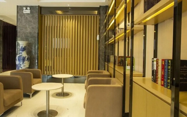 City Comfort Inn Hotel (Huanggang Huangzhou Avenue)
