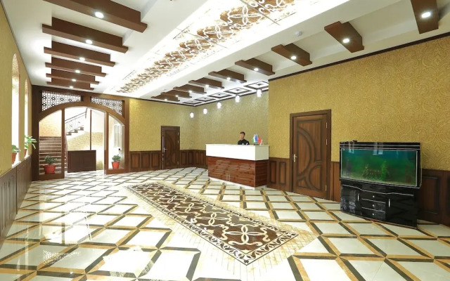 Hotel Seven Seasons