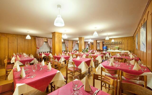Hotel Teola
