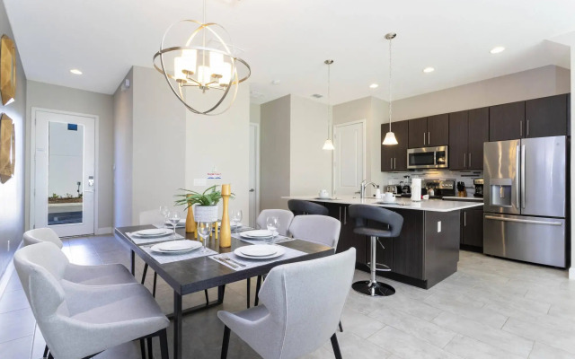 Breathtaking Home Private Hot Tub