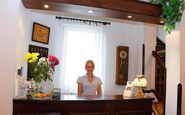 Hotel Excellent