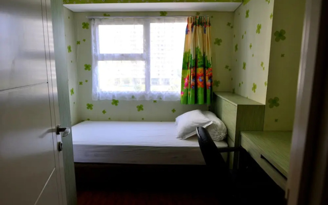Quiet 3BRs pool and lake view – Guest Rooms – Cikarang
