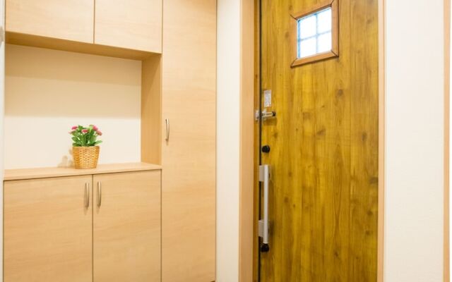 Tsuru House