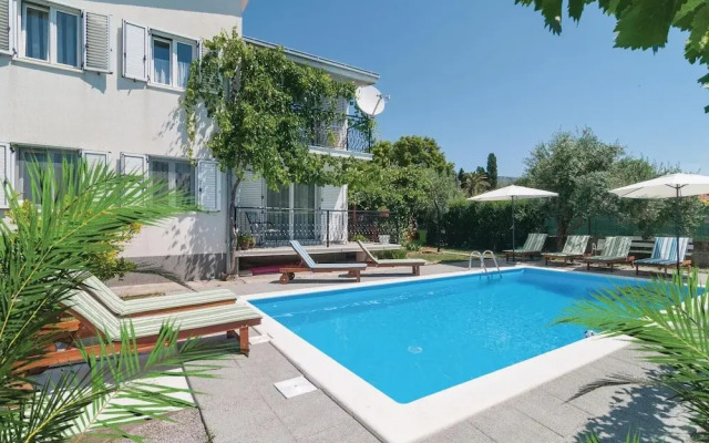 Awesome Home in Kastel Stari With Wifi and 3 Bedrooms