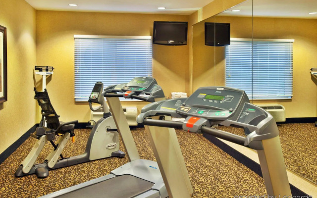 Holiday Inn Express & Suites Sheldon by IHG