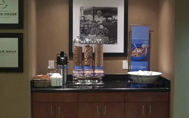 Hampton Inn & Suites Ankeny