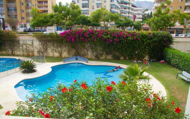25-Modern Apartment in Paseo Maritimo, Fuengirola!