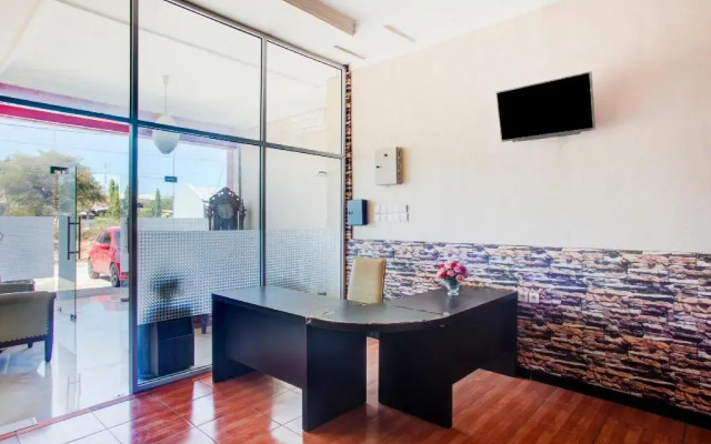 OYO 2965 Silvia Homestay