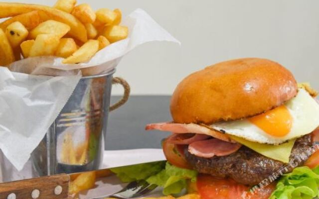 The Australian Hotel Motel Yass