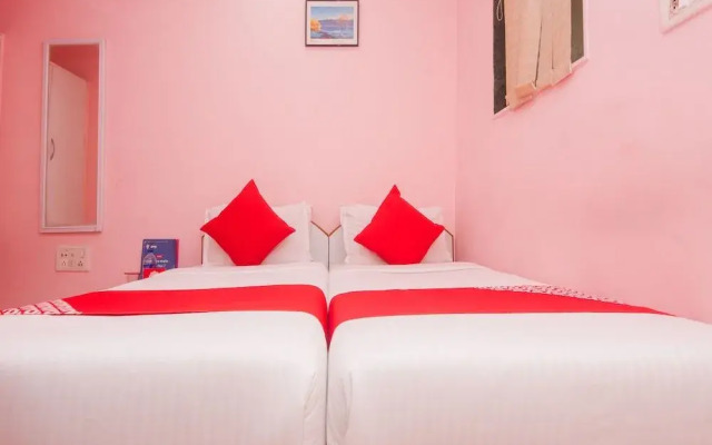 OYO 13471 Hotel HomeStay