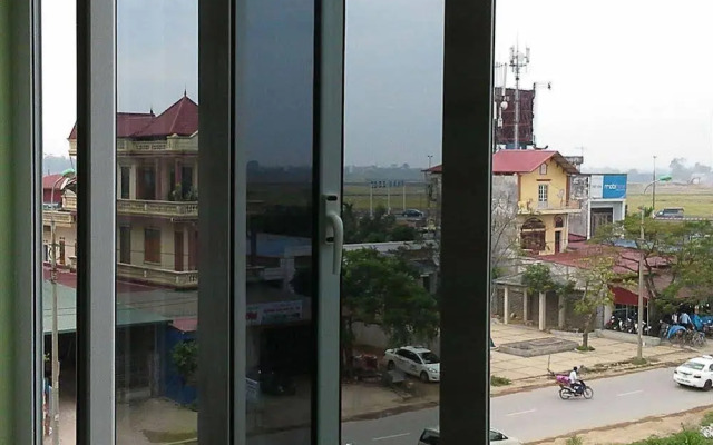 Avi Transit Hotel