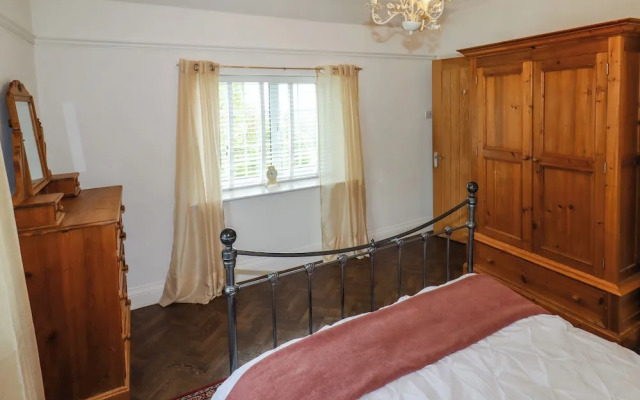 The Manor House Skerry Vore