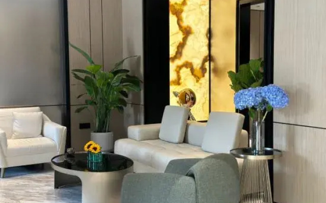 Hequn Hotel