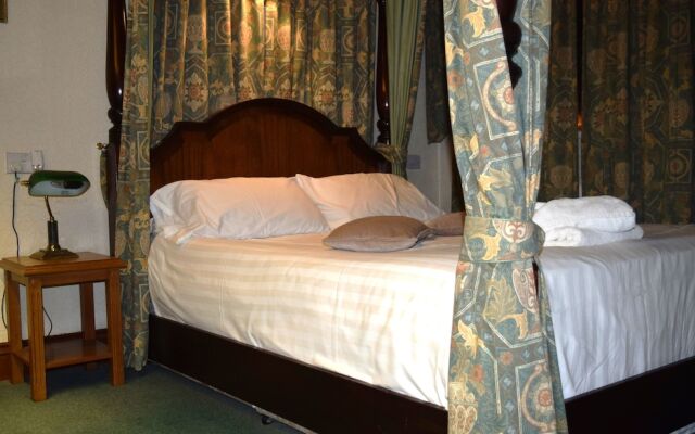 Lanehead Hotel