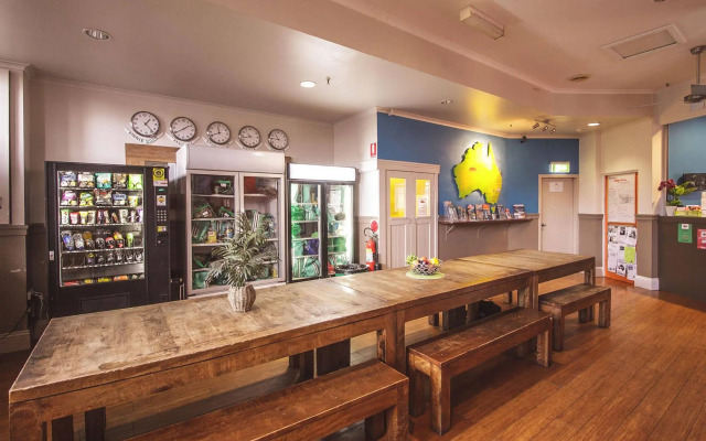 Mad Monkey Backpackers Bayswater