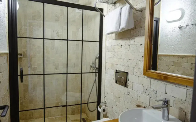 Piraye Alaçatı