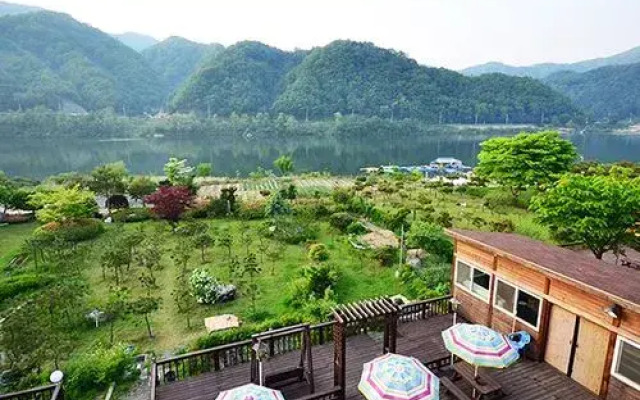 Namisum Lake Pension