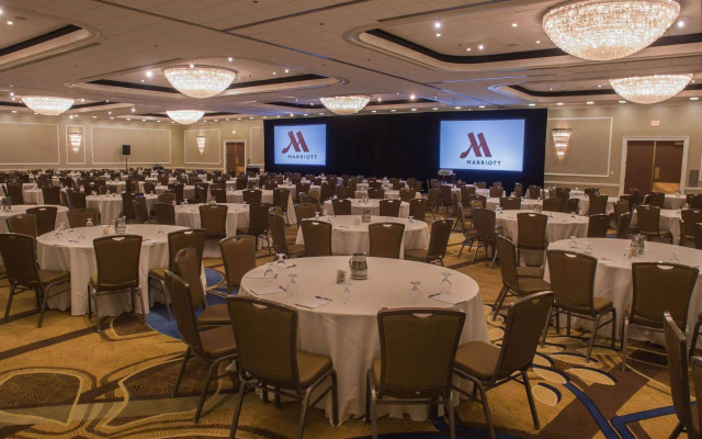 Teaneck Marriott at Glenpointe