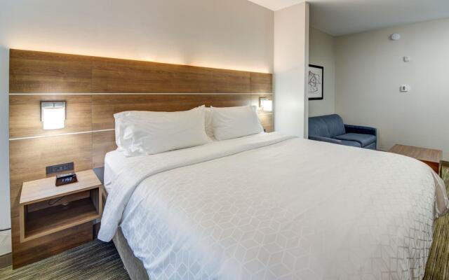 Holiday Inn Express Hotel & Suites Quincy I-10 by IHG