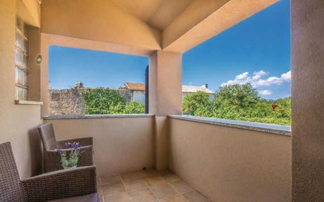 Awesome Home in Kras With Wifi and 2 Bedrooms