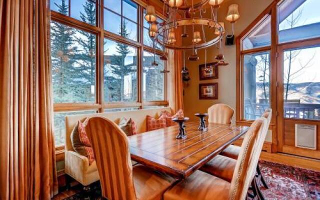 Bachelor Gulch Village