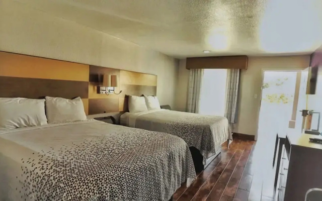Scottish Inns & Suites Shenandoah Woodlands Mall