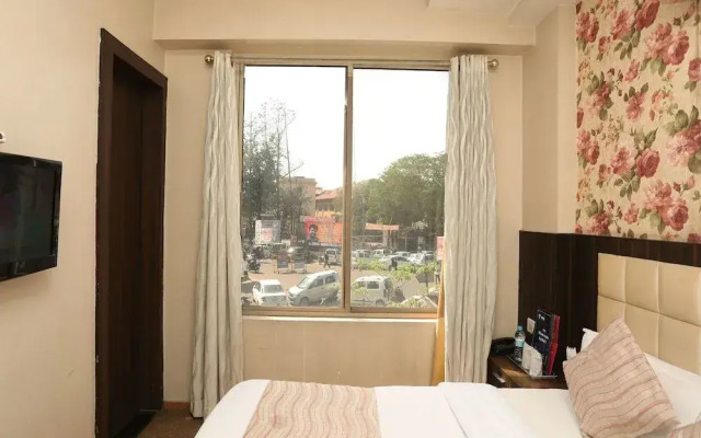OYO 1807 Hotel Platinum Inn