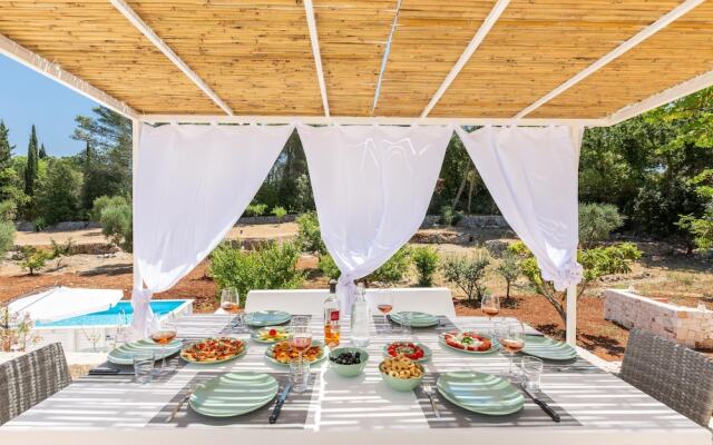 2495 Trullo I Tre Fichi by Perle di Puglia