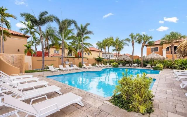 Beautiful Gold Coast Gem Pools Tennis Gym