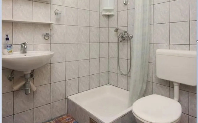 Room Mare - economy rooms: R3 Sucuraj, Island Hvar