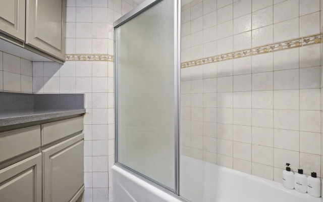 Marbella Lane 6-plex Rowland Heights