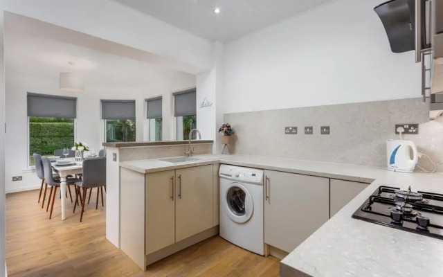 Seafield House - Donnini Apartments