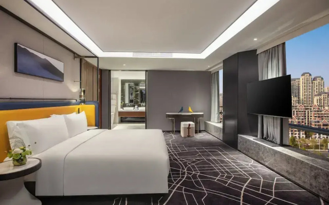 voco Hefei Binhu by IHG