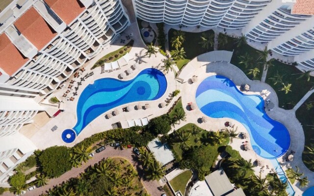 Wyndham Alltra Vallarta, All-Inclusive Resort