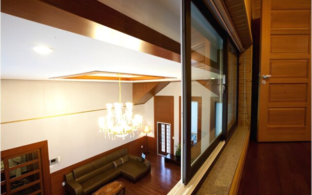 Yangpyeong White House Pension
