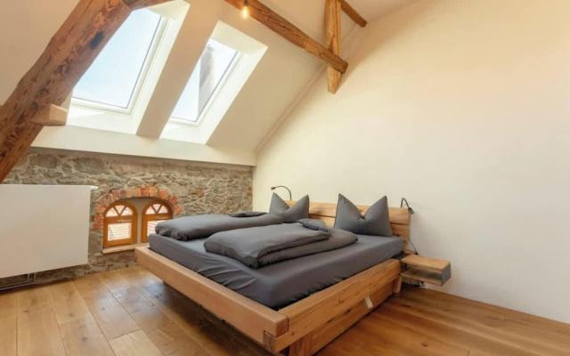 Galeriewohnung mit 7 m Raumhohe, Whirlwanne & Kamin - Best Price!