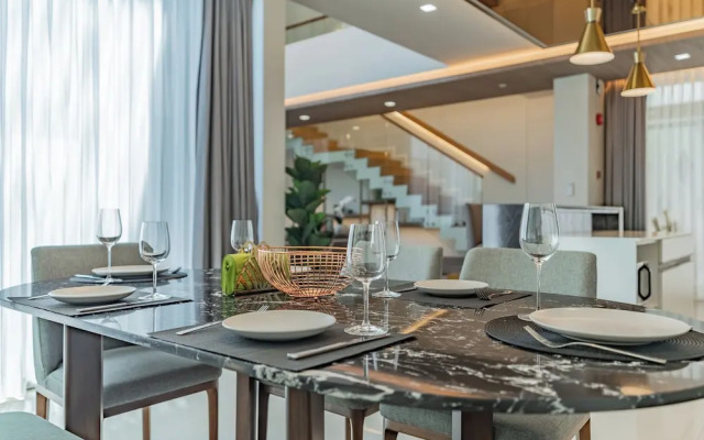 Panora Villa 8119 By Villacarte