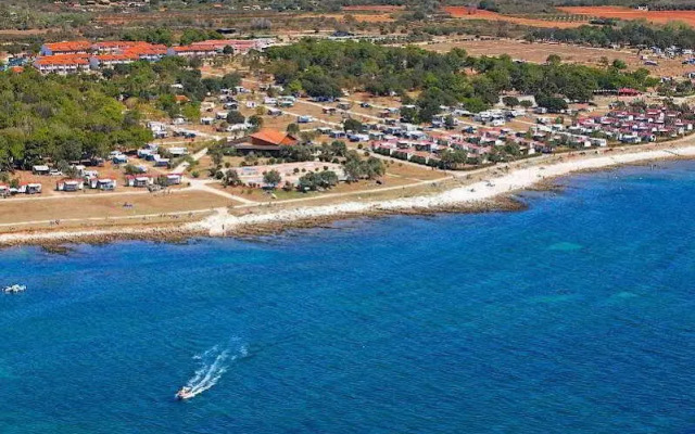 Kazela Resort