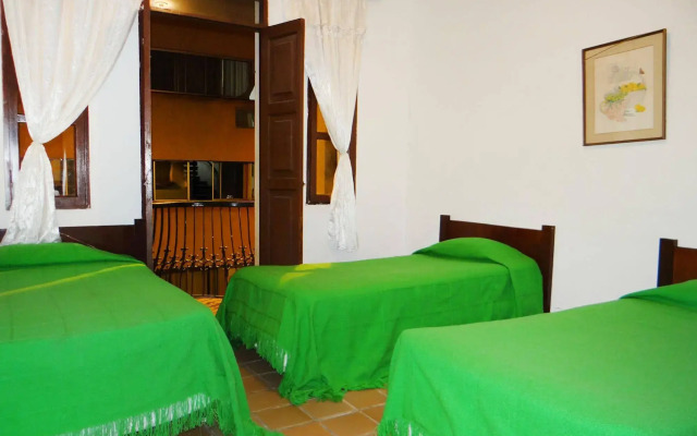 Boulevard del Rio Hotel