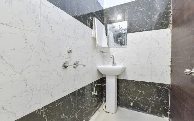 Fabhotel Shri Rk Residency